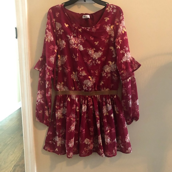 Dresses, Dresses & More Dresses. - Picture 12 of 16